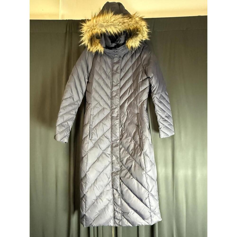 Larry Levine long down coat with faux fur removable trim hood. zip& button small